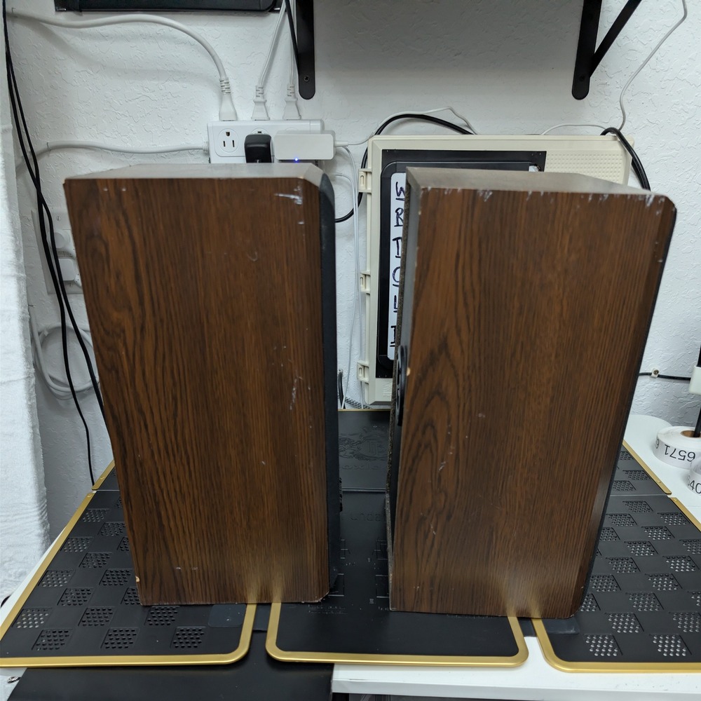 VTG Polk Audio Monitor Series 4 Bookshelf Speakers Brown Wood Grain Hi-Fi 80s - Picture 2 of 8